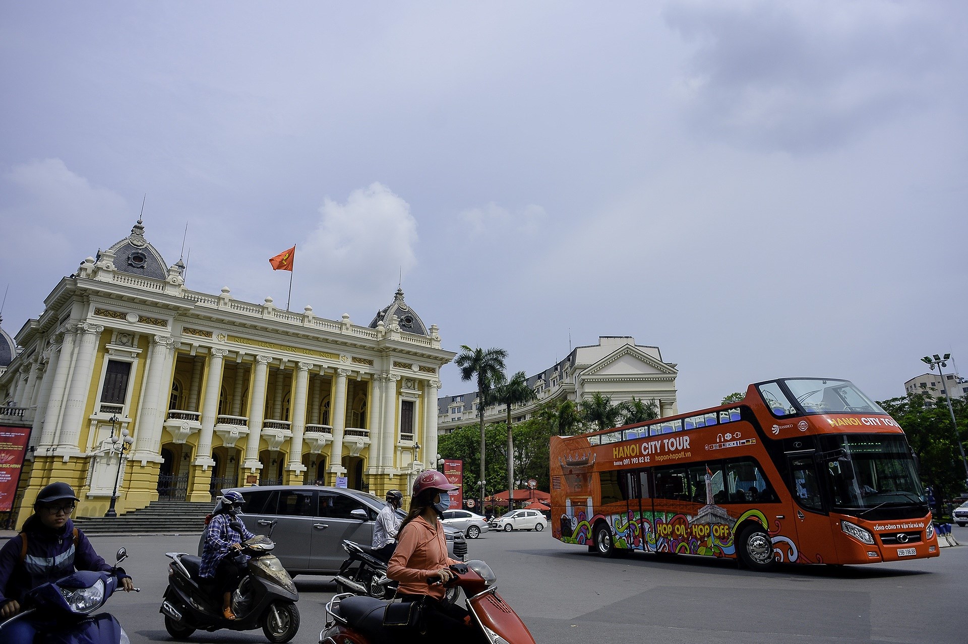 Decouvrir Hanoi a partir des bus a imperiale hinh anh 1