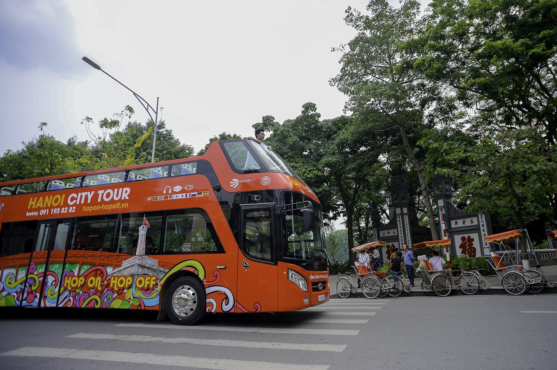 Decouvrir Hanoi a partir des bus a imperiale hinh anh 3