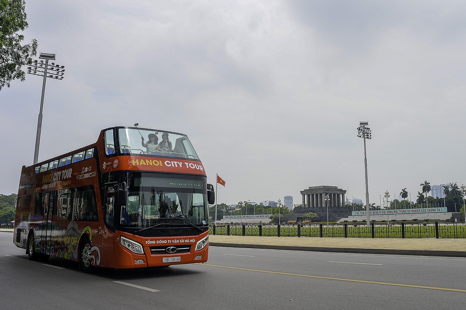 Decouvrir Hanoi a partir des bus a imperiale hinh anh 6