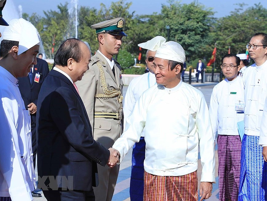 Церемония встречи премьер-министра Нгуен Суан Фук в Мьянме hinh anh 1