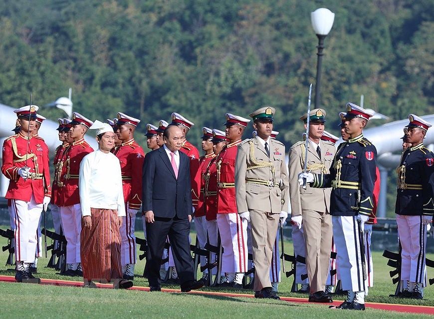 Церемония встречи премьер-министра Нгуен Суан Фук в Мьянме hinh anh 10