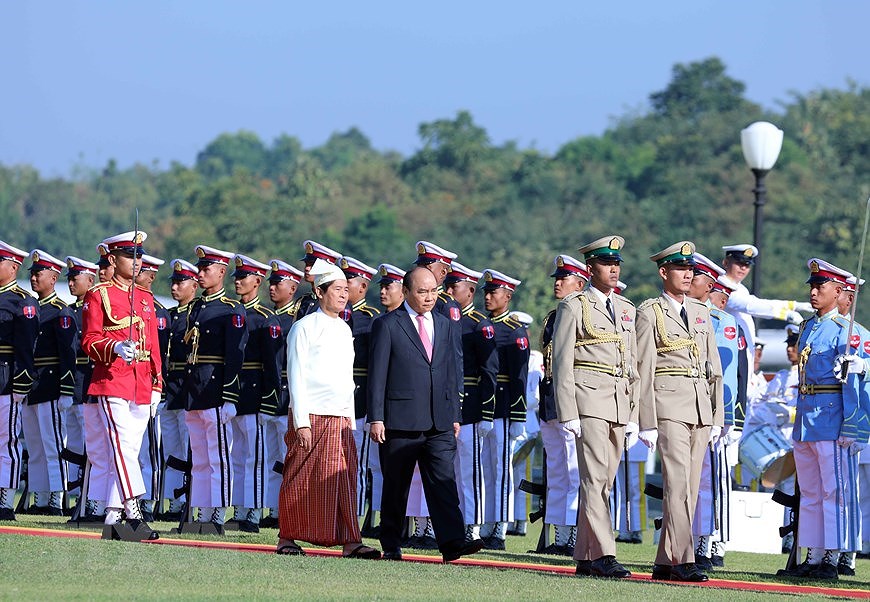 Церемония встречи премьер-министра Нгуен Суан Фук в Мьянме hinh anh 11