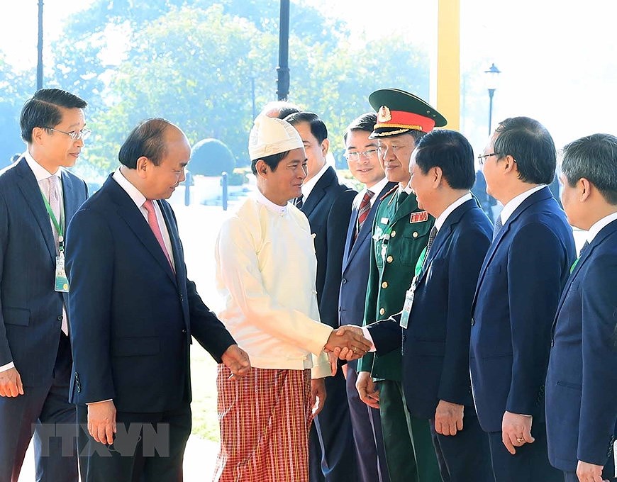 Церемония встречи премьер-министра Нгуен Суан Фук в Мьянме hinh anh 2