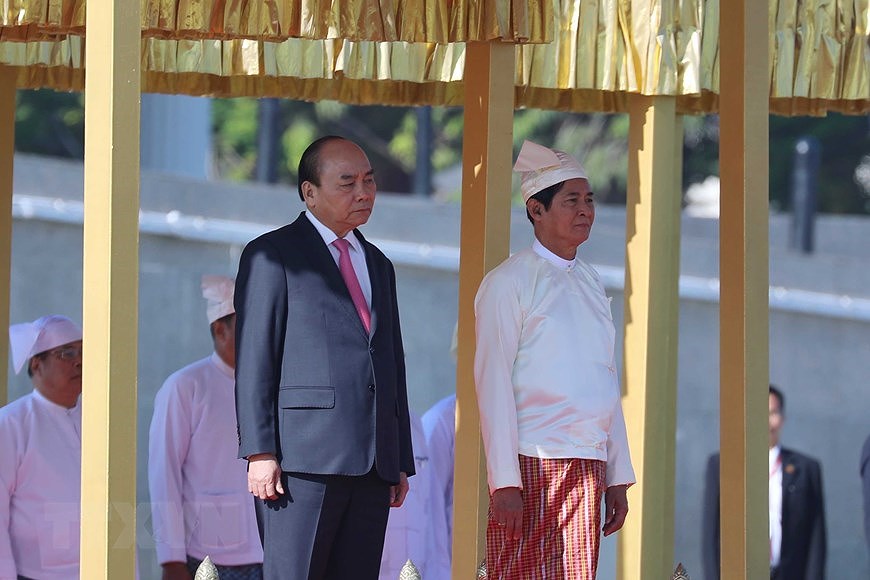 Церемония встречи премьер-министра Нгуен Суан Фук в Мьянме hinh anh 8