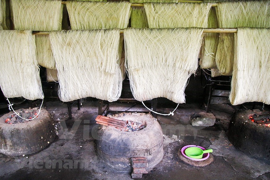 Намдинь: ремесло шелководства в деревне Котят на берегу реки Нинько hinh anh 7