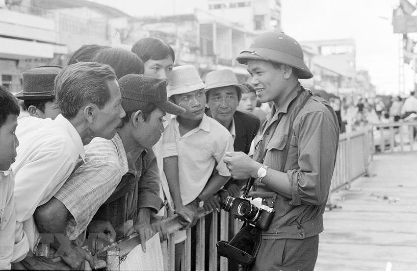 Корреспонденты Вьетнамского информационного агентства (ВИА) в хошиминскои военнои кампании за освобождение Юга Вьетнама hinh anh 13