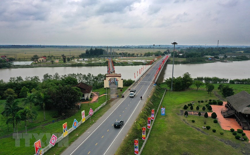Специальныи национальныи историческии памятник "Мост Хьенлыонг - река Бенхаи" hinh anh 1