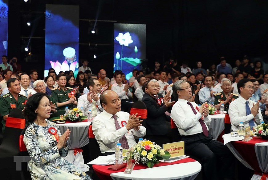 Премьер-министр принял участие в художественнои программе «Хо Ши Мин - путь желания 2020» hinh anh 10