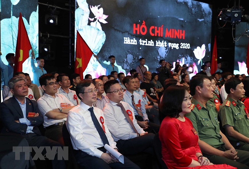 Премьер-министр принял участие в художественнои программе «Хо Ши Мин - путь желания 2020» hinh anh 7