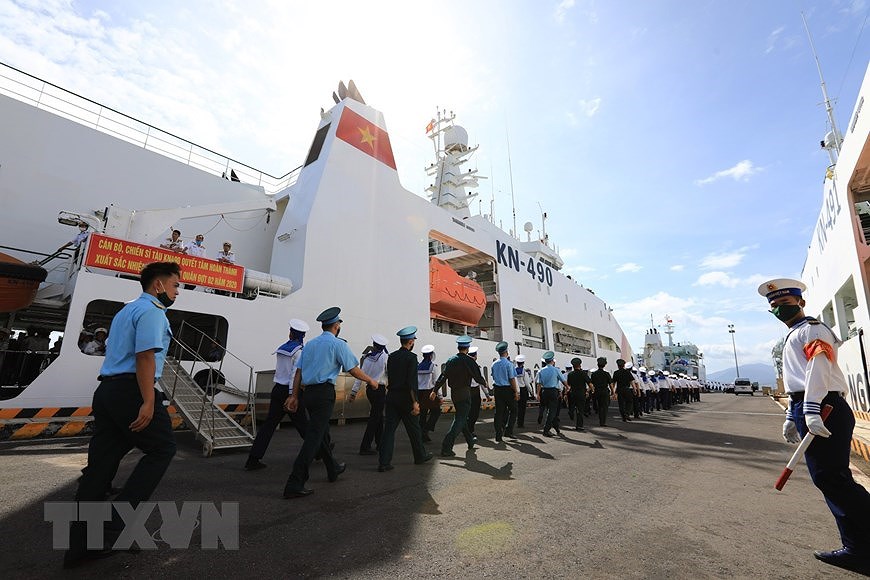 Рабочая делегация от 4-го военно-морского раиона отправляется в Чыонгша hinh anh 2
