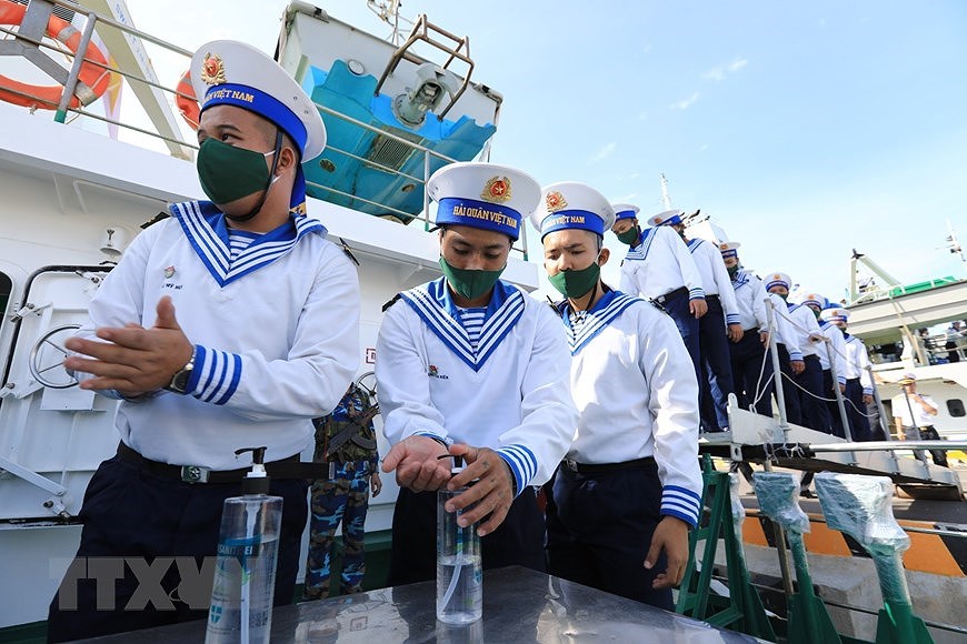 Рабочая делегация от 4-го военно-морского раиона отправляется в Чыонгша hinh anh 5