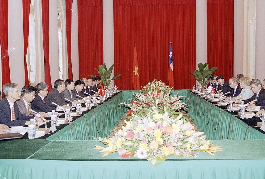 50 лет установления дипломатических отношении между Вьетнамом и Чили (25 марта 1971 г. - 25 марта 2021 г.) hinh anh 9