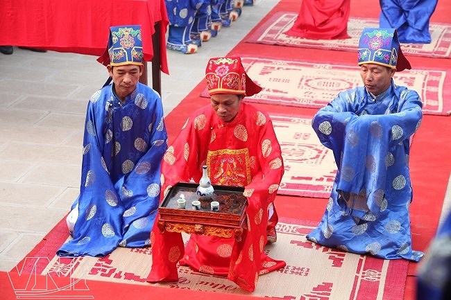 Поклонение королям Хунг - вьетнамская культурная самобытность, символ национальнои солидарности hinh anh 5