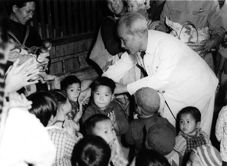 Президент Хо Ши Мин: самыи уважаемыи дядя для детеи hinh anh 4