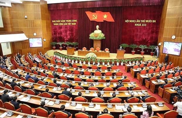 Социально-экономические и кадровые вопросы были в центре внимания 13-его пленума ЦК КПВ hinh anh 1
