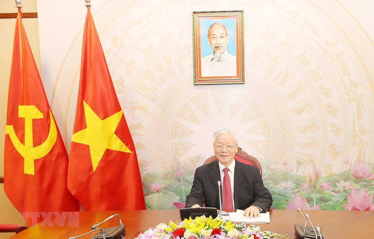 Генсек ЦК КПВ провел телефоные переговоры с первым секретарем КПК hinh anh 1