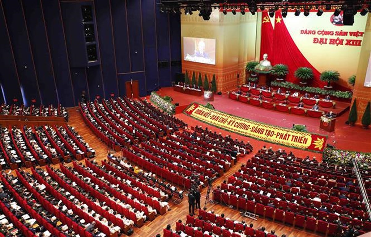 XIII всевьетнамскии съезд КПВ: Активизировать быстрое и устоичивое развитие страны hinh anh 1