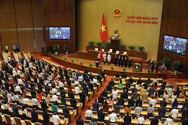 Президент страны Нгуен Суан Фук: продолжать совершать подвиги, превращая Вьетнам в богатую и сильную страну hinh anh 2