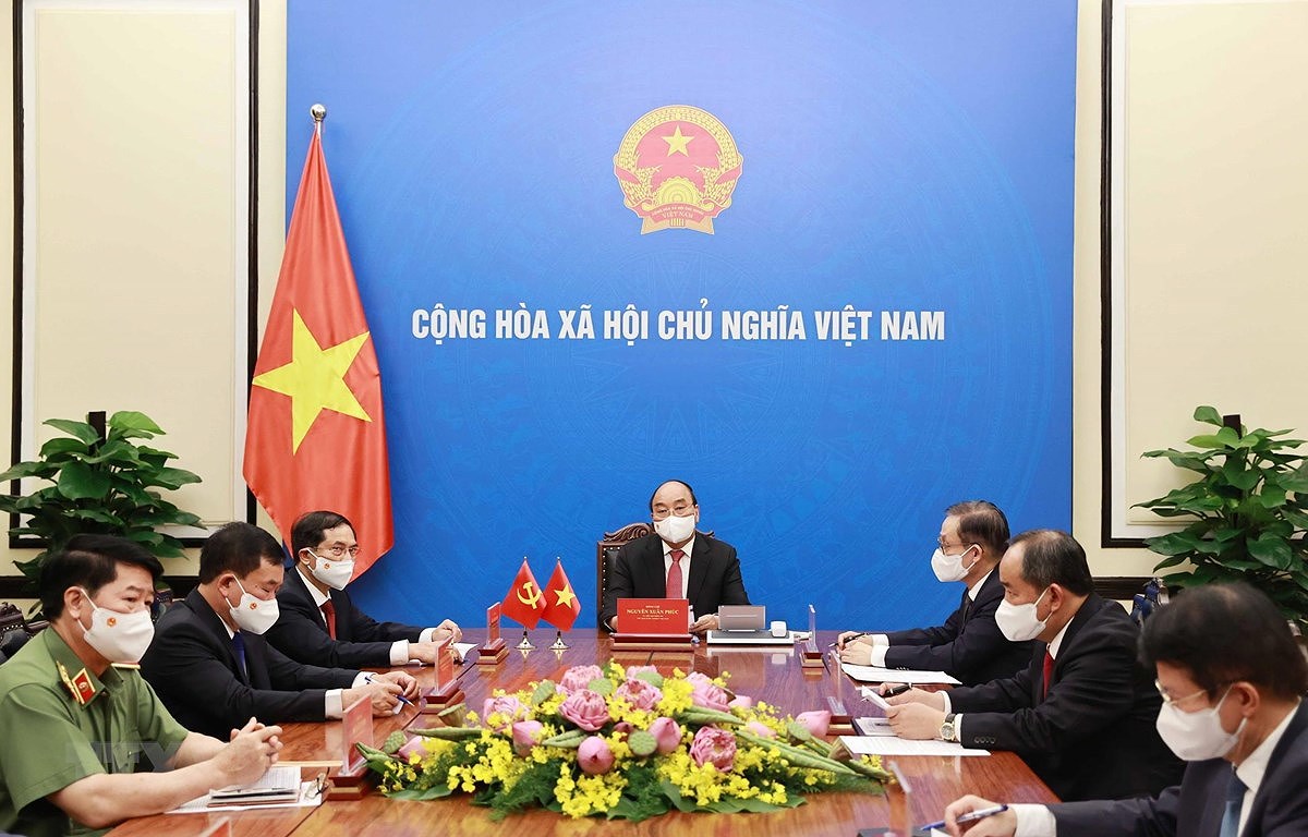 Президент Нгуен Суан Фук провел телефонныи разговор с Генеральным секретарем, Президентом Китая Си Цзиньпином hinh anh 1