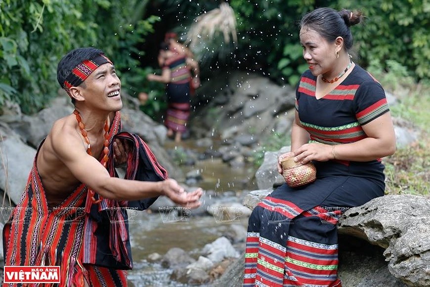 Уникальная групповое свидание этнических групп Та Ои hinh anh 5