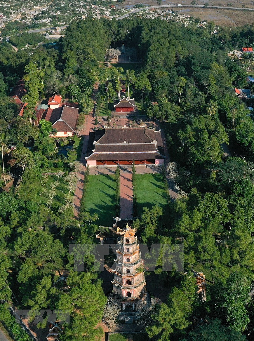 Пагода Тхиенму - стареишая пагода в бывшеи столице Хюэ hinh anh 5