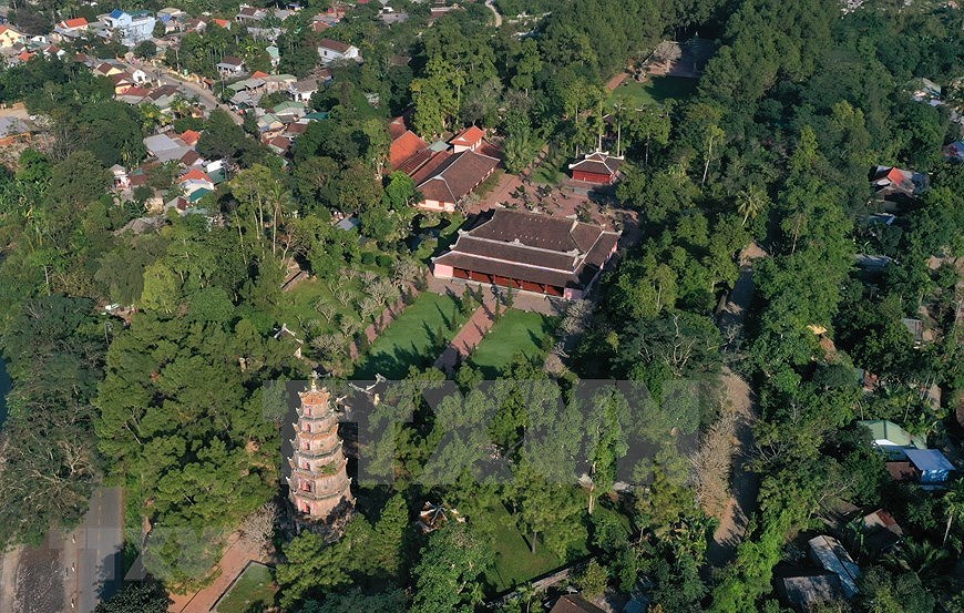 Пагода Тхиенму - стареишая пагода в бывшеи столице Хюэ hinh anh 6