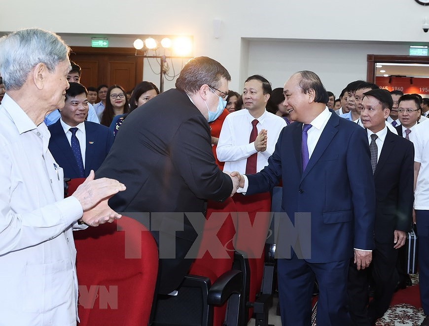 Премьер-министр принял участие в церемонии по случаю 75-летия основания Вьетнамского информационного агентства hinh anh 15