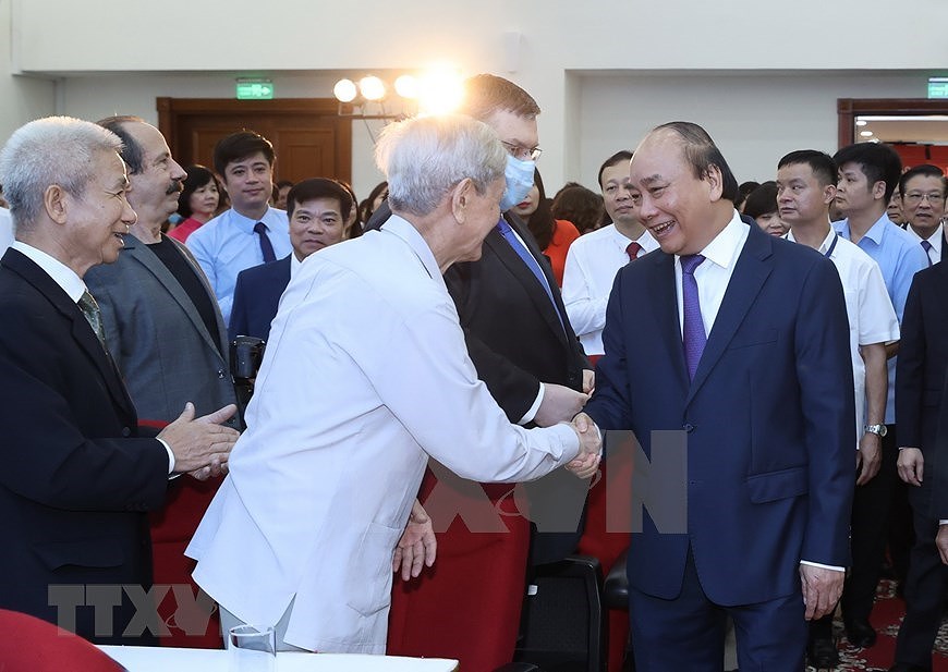 Премьер-министр принял участие в церемонии по случаю 75-летия основания Вьетнамского информационного агентства hinh anh 16