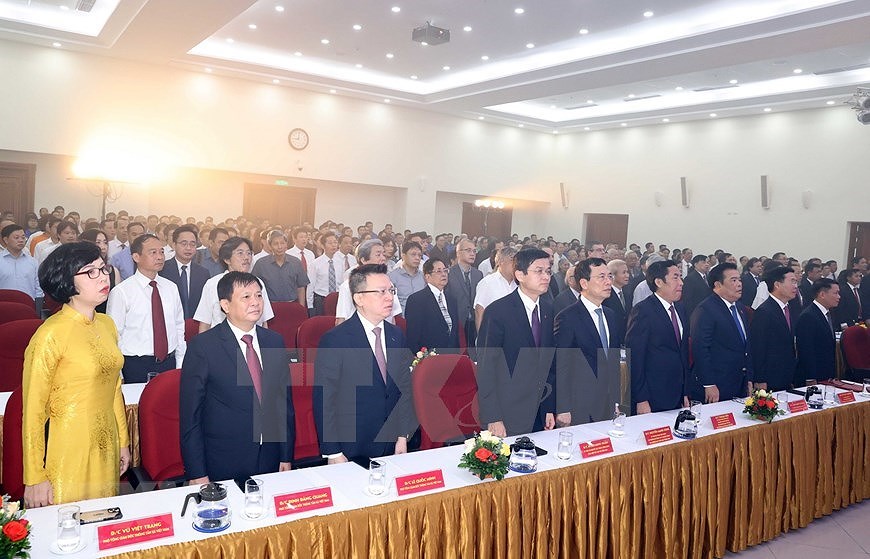 Премьер-министр принял участие в церемонии по случаю 75-летия основания Вьетнамского информационного агентства hinh anh 17