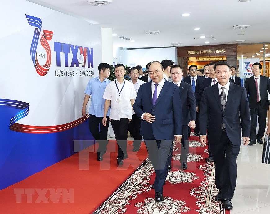 Премьер-министр принял участие в церемонии по случаю 75-летия основания Вьетнамского информационного агентства hinh anh 3