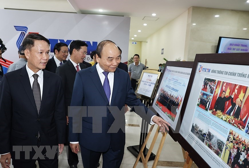 Премьер-министр принял участие в церемонии по случаю 75-летия основания Вьетнамского информационного агентства hinh anh 5