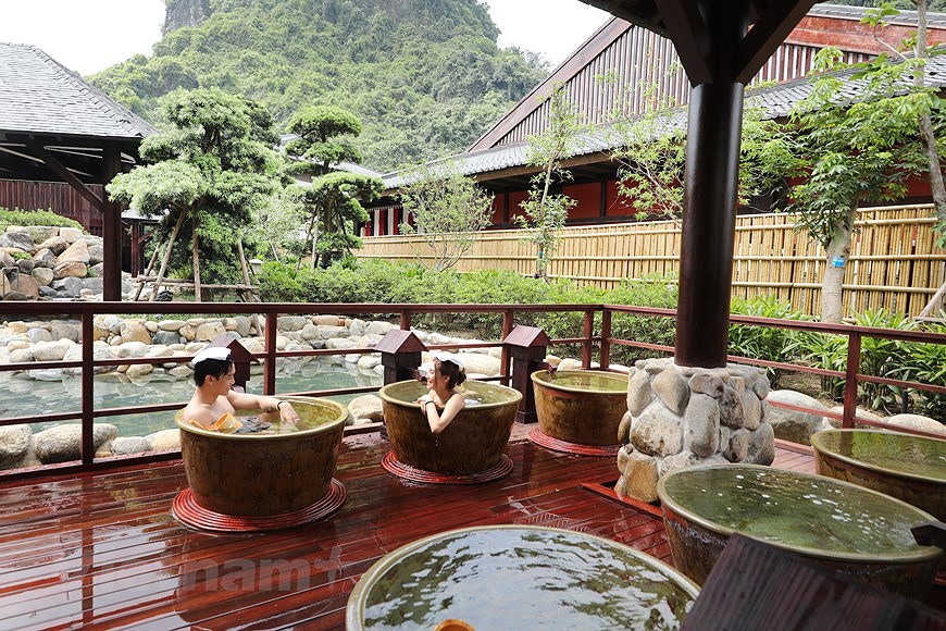 Курорт с горячими источниками в японском стиле в Куангнине hinh anh 13