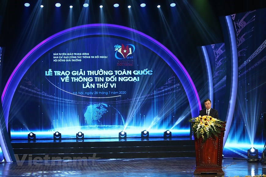 Обзор церемонии вручения Национальнои премии внешнего информирования hinh anh 1