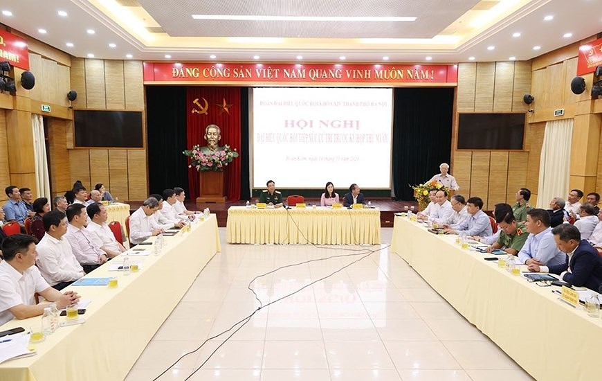 Генеральныи секретарь ЦК КПВ, президент Вьетнама встретился с избирателями Ханоя hinh anh 8