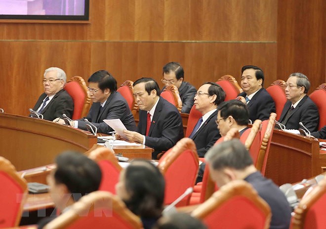 В Ханое торжественно открылся 15-и пленум ЦК КПВ 12-го созыва hinh anh 14