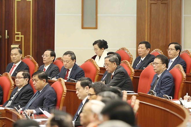 В Ханое торжественно открылся 15-и пленум ЦК КПВ 12-го созыва hinh anh 15
