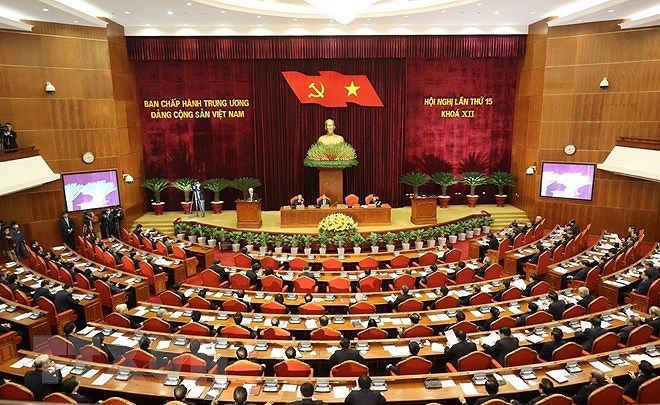 В Ханое торжественно открылся 15-и пленум ЦК КПВ 12-го созыва hinh anh 2