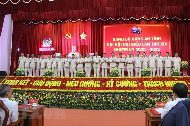 Xay dung luc luong Cong an tinh Hau Giang chinh quy, tinh nhue hinh anh 1