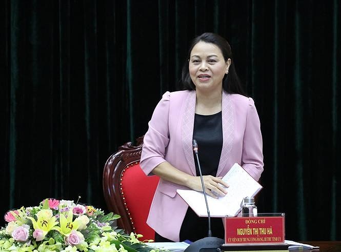 Ban Kinh te Trung uong lam viec voi Ban Thuong vu Tinh uy Ninh Binh hinh anh 1