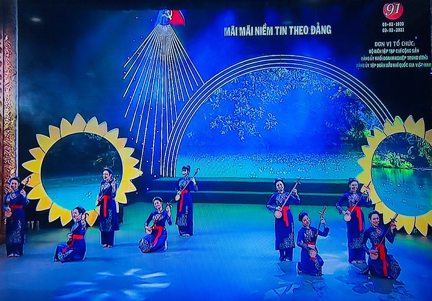 Ha Noi: Chuong trinh nghe thuat 'Mai mai niem tin theo Dang' hinh anh 1