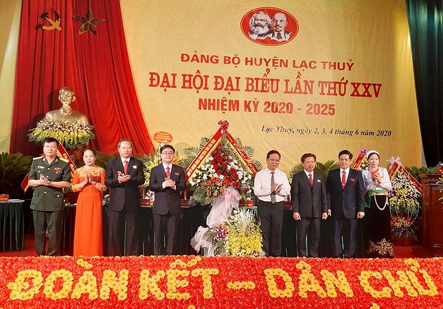 Dai hoi Dang: Huyen Lac Thuy day manh phat trien kinh te-xa hoi hinh anh 1
