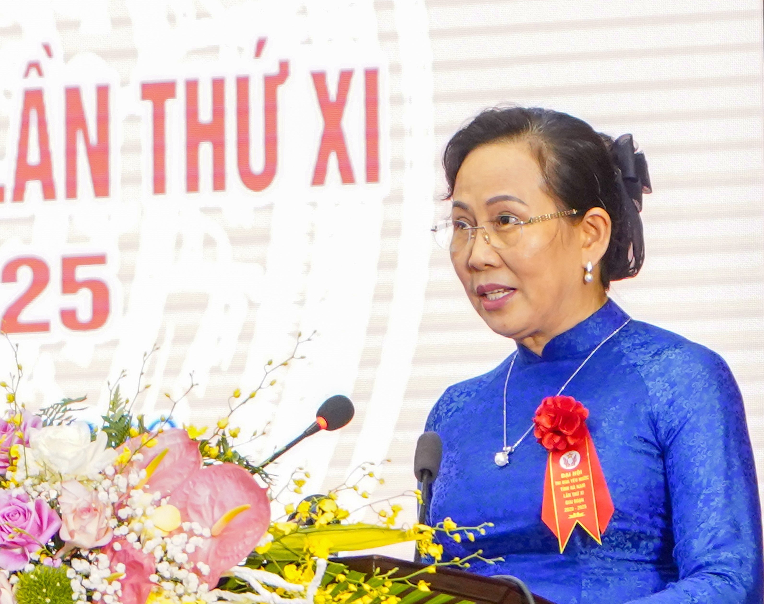 Ba Le Thi Thuy tai cu chuc Bi thu Tinh uy Ha Nam nhiem ky 2020-2025 hinh anh 1