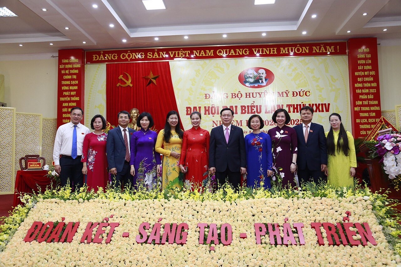 Luan chuyen ve co so: Loai bo yeu to "than quen" de ren can bo tre hinh anh 1