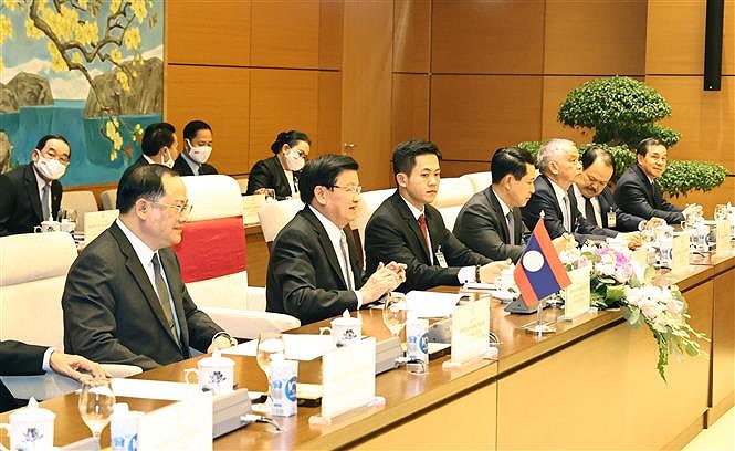 组图：越南国会主席阮氏金银会见老挝总理通论•西苏里 hinh anh 5