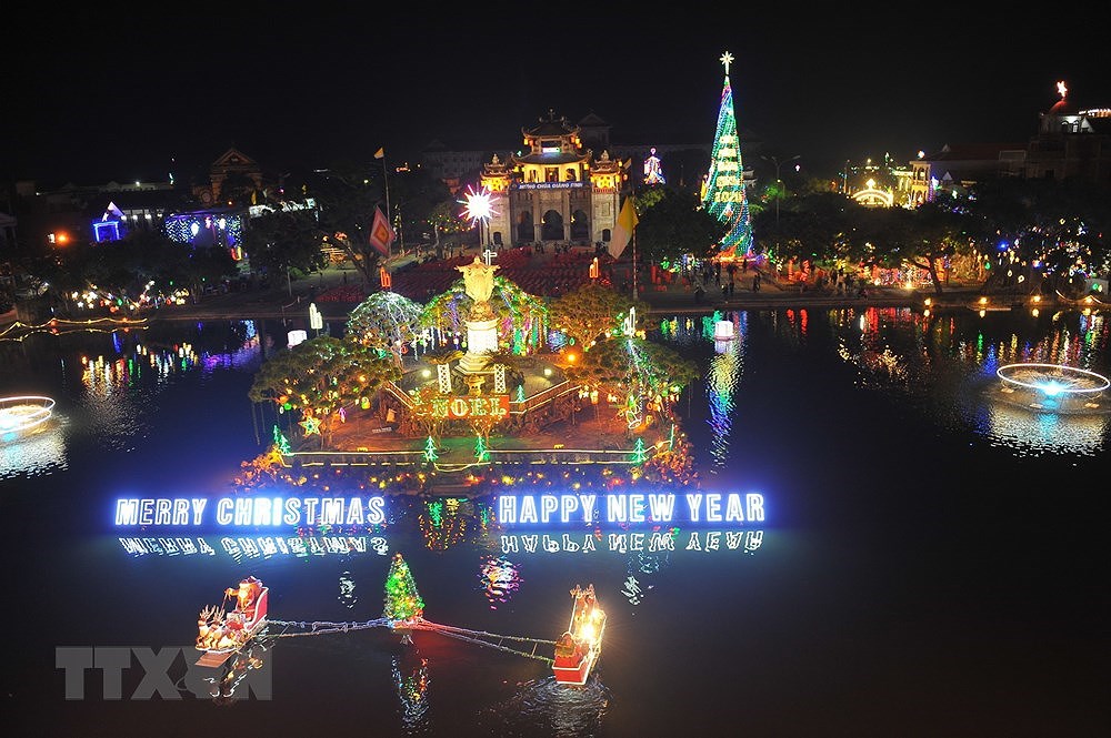 组图：越南全国各地喜庆欢度圣诞节 hinh anh 7