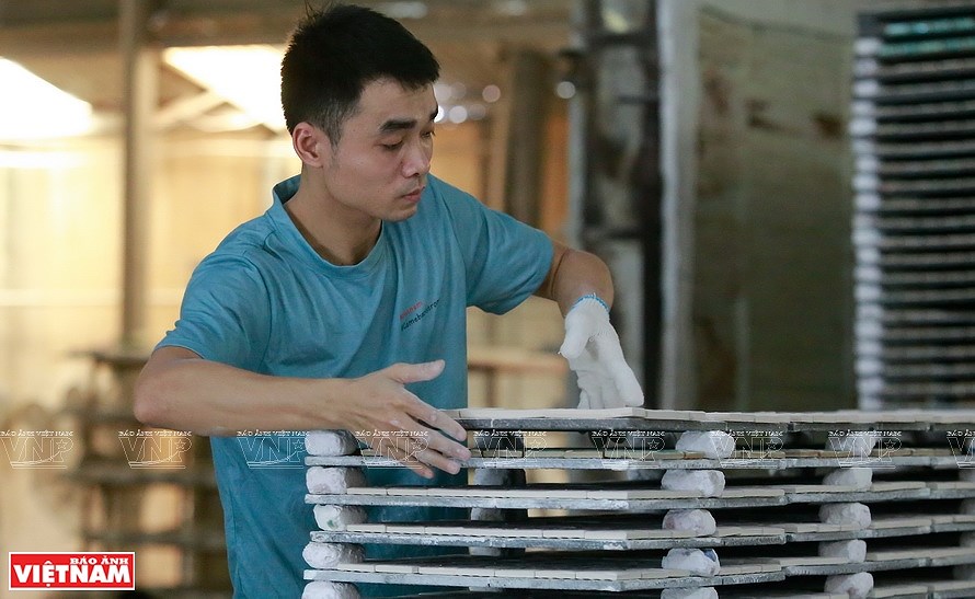组图：光明陶瓷——越南率先应用马赛克艺术的陶瓷企业之一 hinh anh 3