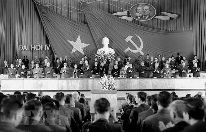 组图：越南共产党领导全国人民克服战后的种种困难 hinh anh 1
