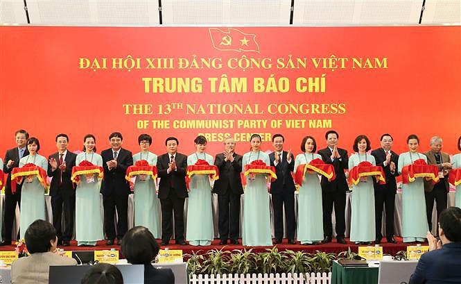 越南共产党第十三次全国代表大会新闻中心正式启用 hinh anh 1