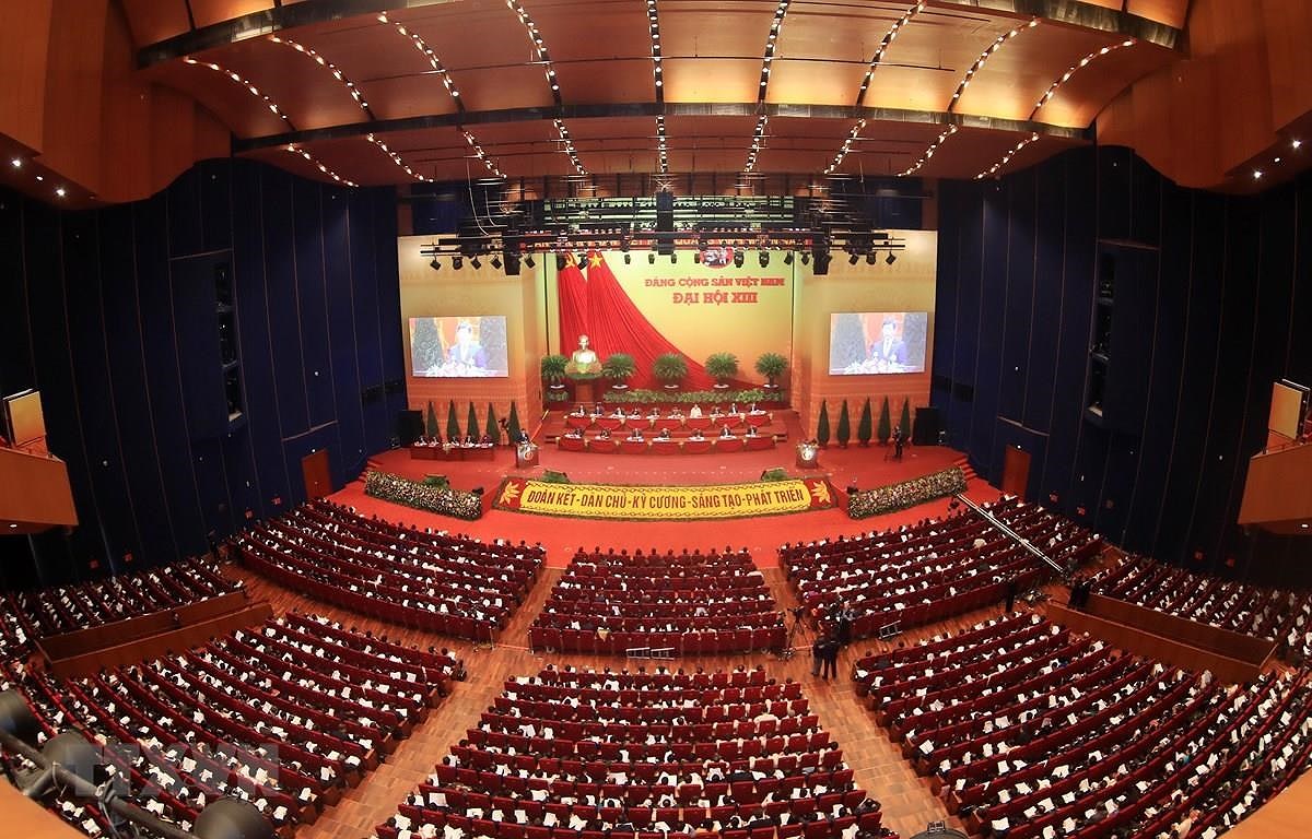 老挝媒体：越共十三大成为越南共产党强劲发展的又一大里程碑 hinh anh 1