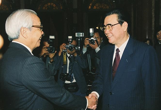 组图：越中两国合作关系70周年发展历程回顾 hinh anh 12